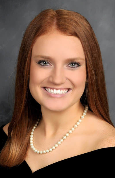 Foundation awards college scholarships